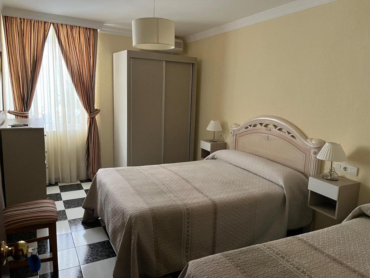 Hostal Plaza Damasco Almuñécar Zewnętrze zdjęcie